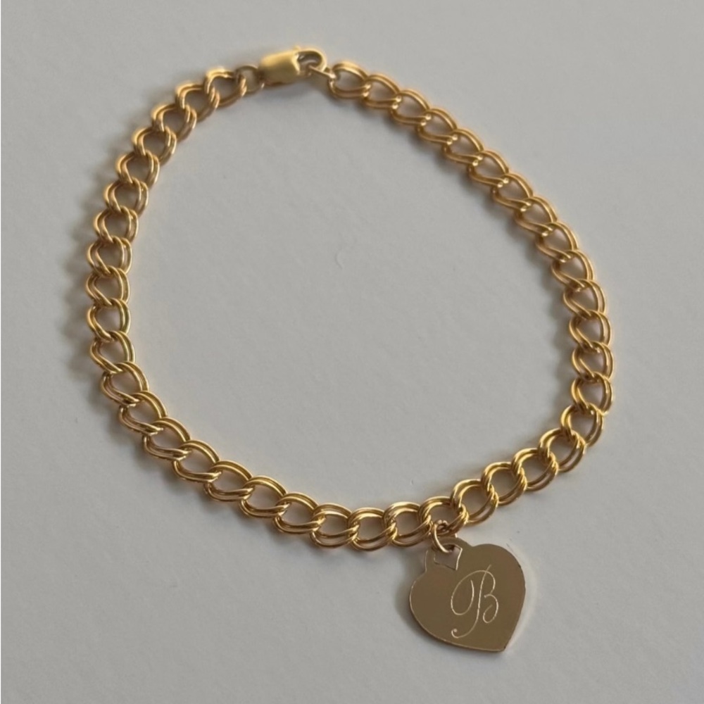 Truly Blessed Jewelry Gold Engraved ‘E’ Heart Bracelet